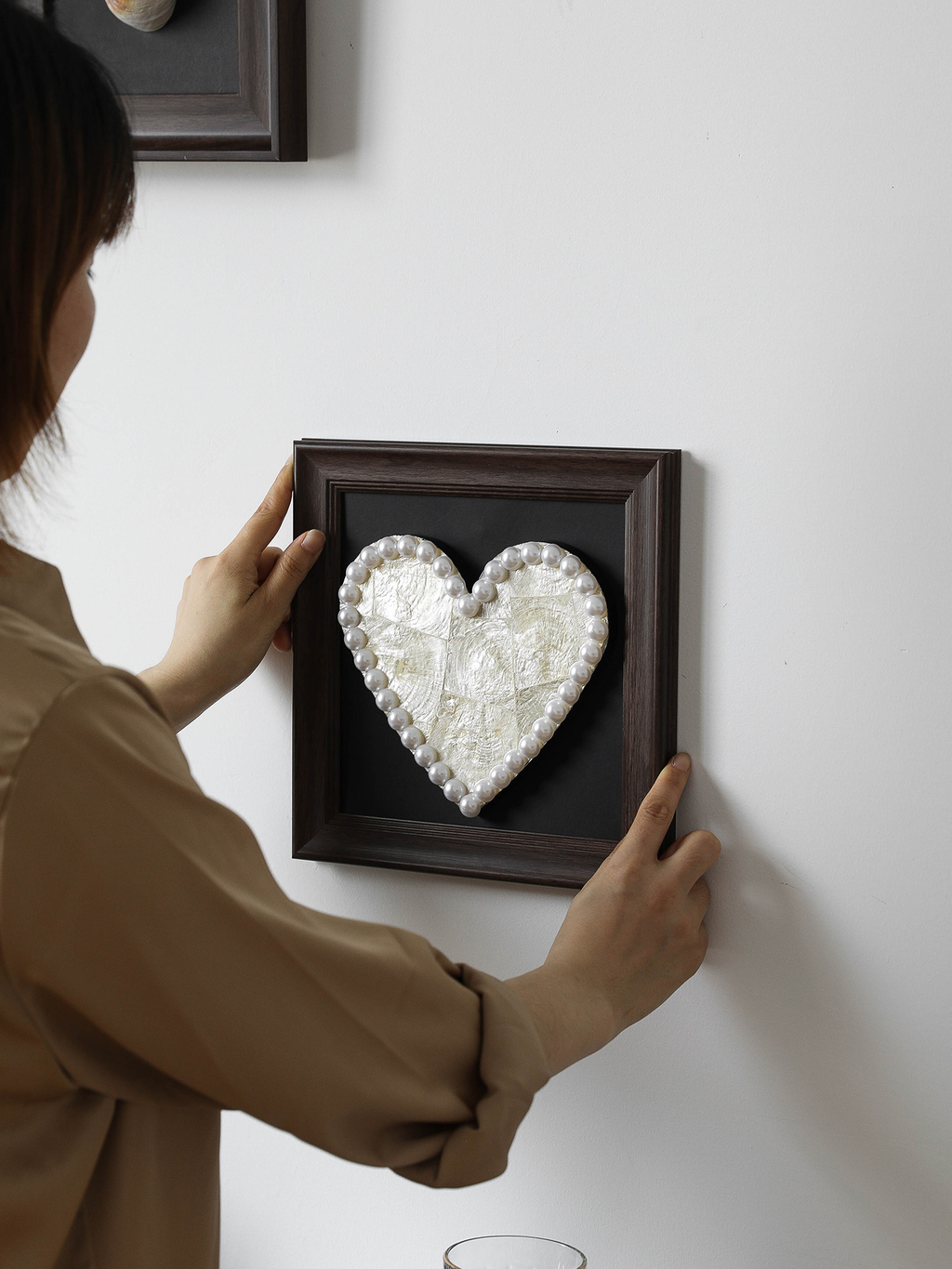 Heart-Shaped Seashell Wall Art with Pearl Border